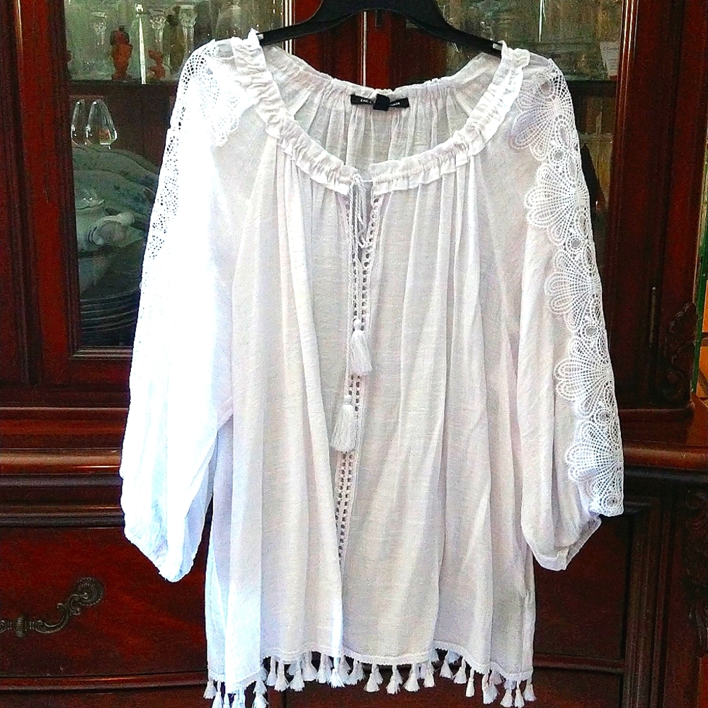 NWT Woman  Zac & Rachel blouse